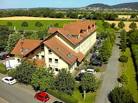 HOTEL PARQÉO im A66