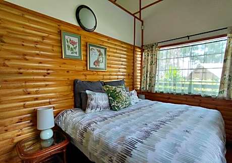 Loerie cottage