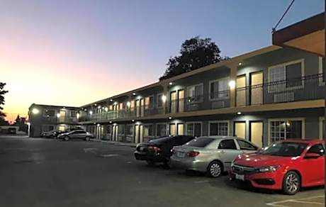 American Inn & Suites LAX