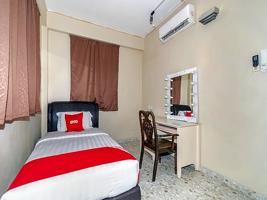 OYO 89932 DD Homestay