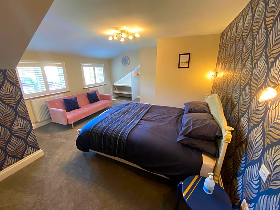 East Llanteg Guest House