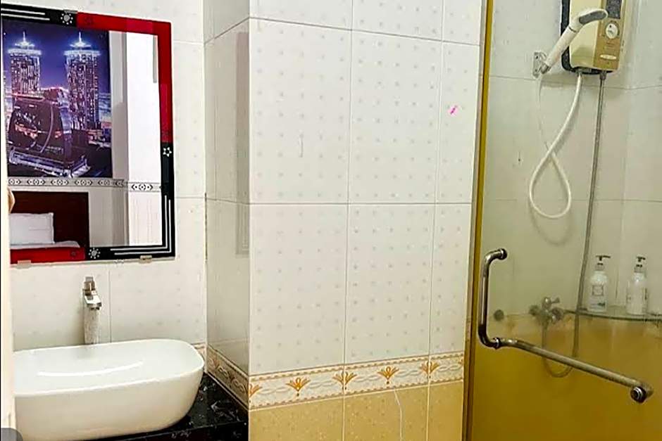 Hung Anh Hotel
