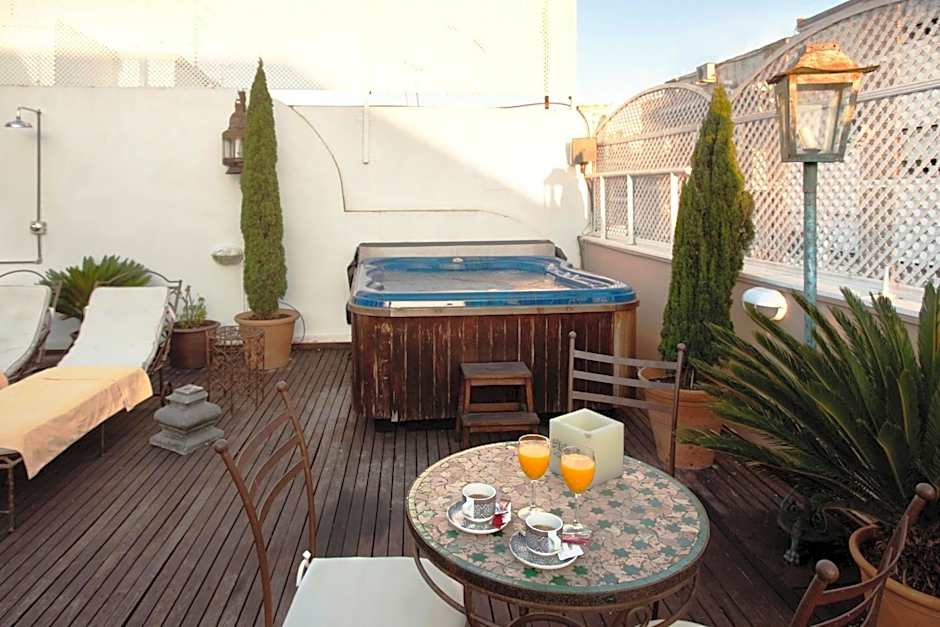 Alcoba Del Rey De Sevilla