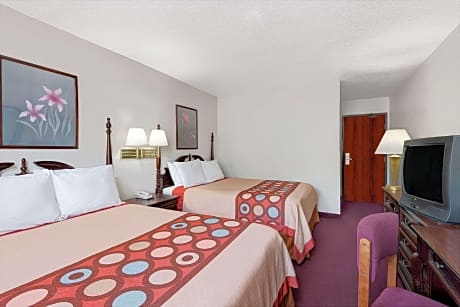 2 Queen Beds Non-Smoking