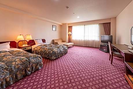 Superior Triple Corner Room  Ski Slope View