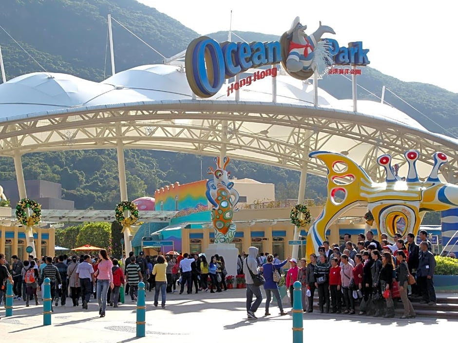 Canada Inn - Formerly Canada Hotel