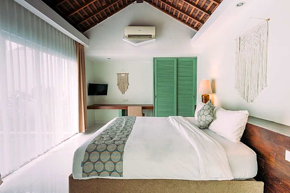 Tan's Astana Villa's by The Lavana
