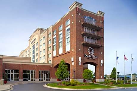 DoubleTree By Hilton Bay City Riverfront