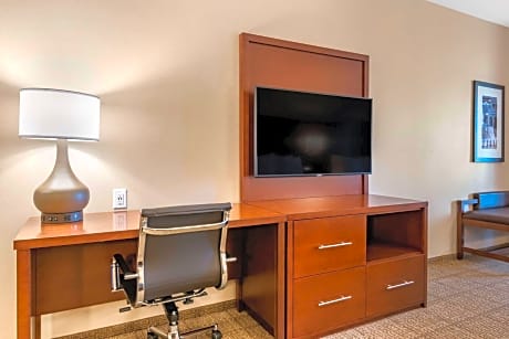 2 Queen Beds, Suite, Nonsmoking, Accessible