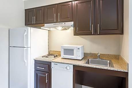 Studio with Two Double Beds - Disability Access/Non-Smoking