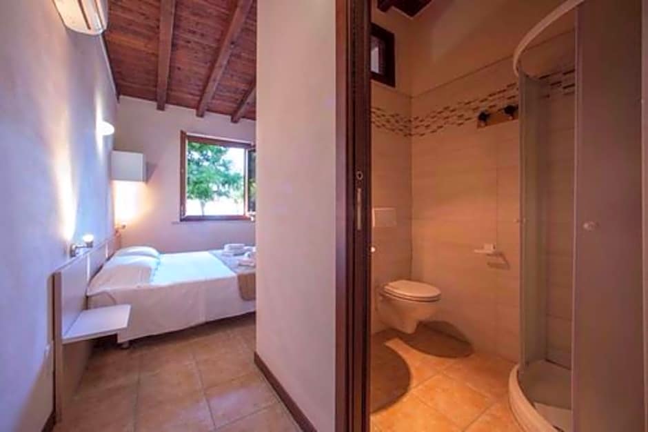 The Garda Village - Near Spiaggia Brema