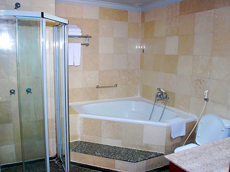 Planet Holiday Hotel & Residence