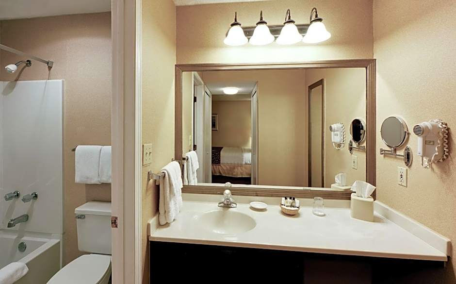 Hawthorn Suites by Wyndham Dayton North