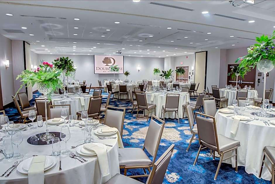 DoubleTree by Hilton Harrisonburg