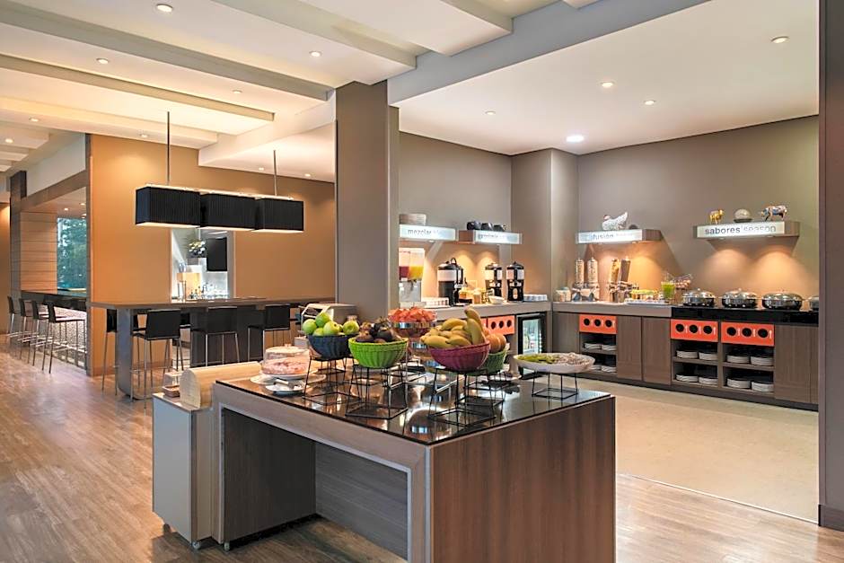 Hampton Inn By Hilton Medellin, Colombia