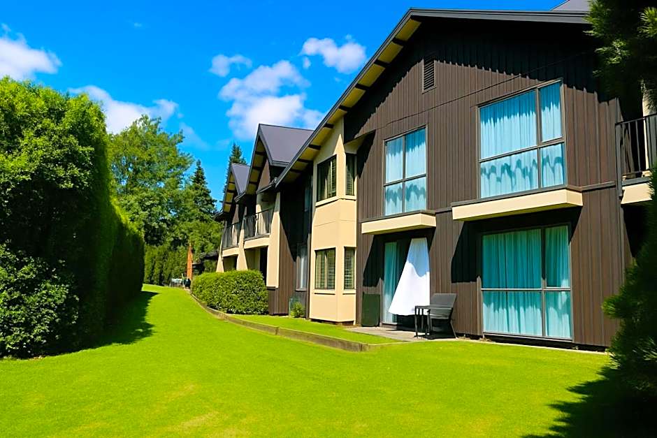 Village Lake Apartments