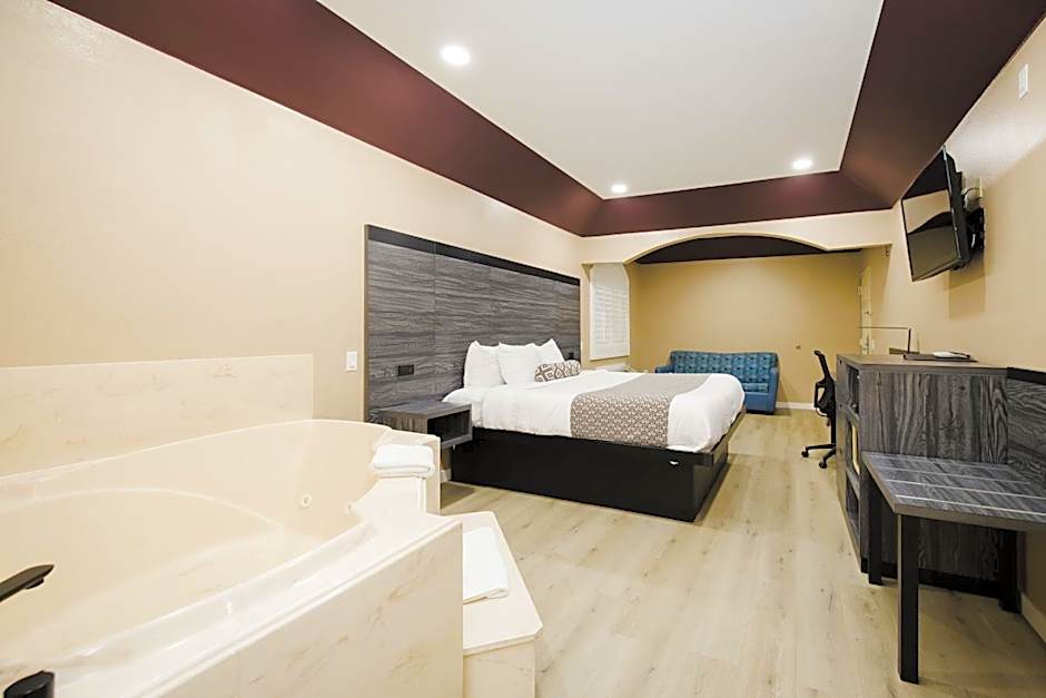 Sapphire Inn & Suites