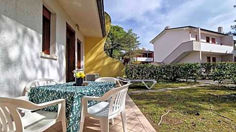 Lovely flat with garden in a residence-Beahost