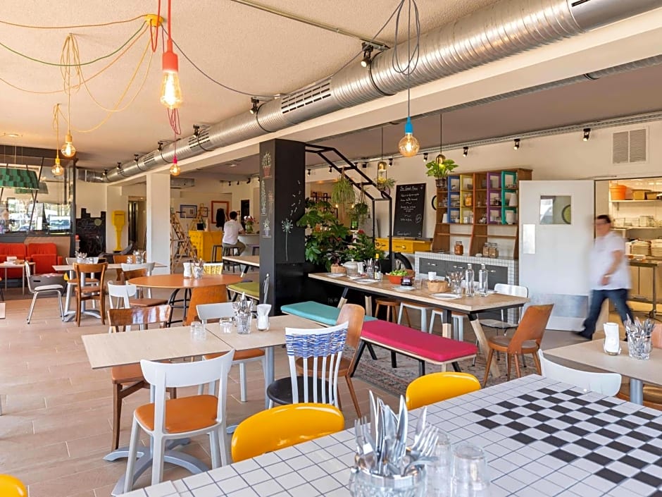 greet Hotel Beaune