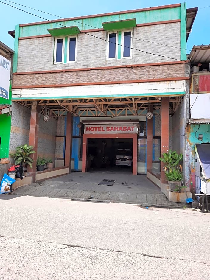 OYO 92469 Hotel Sahabat