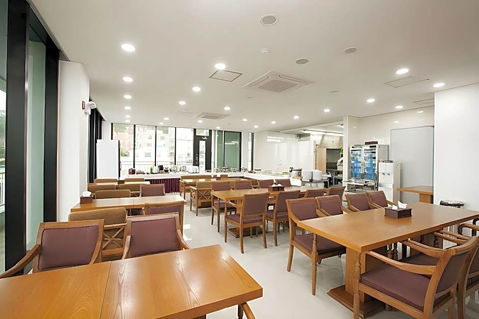 Sims Hotel