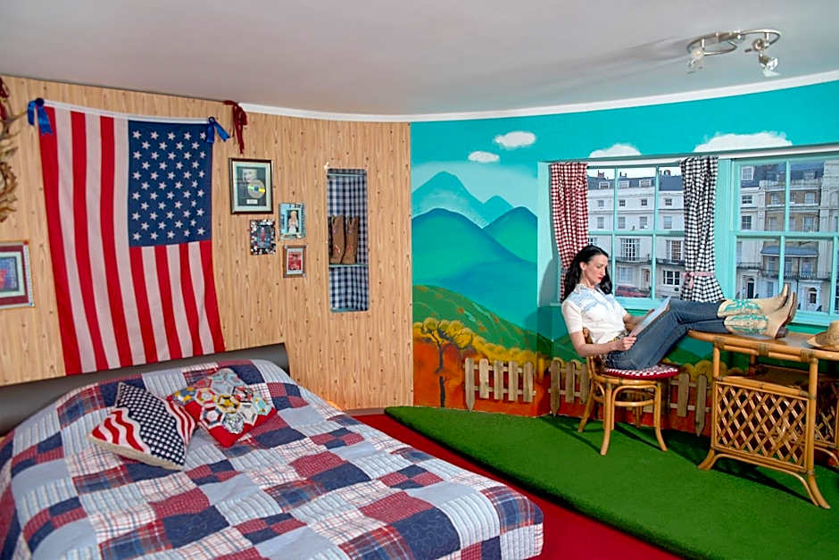 Photo 1 of 15 of Double Room - DollyWould