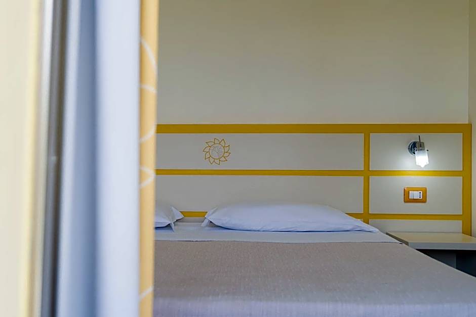 Hotel Baia Di Trainiti