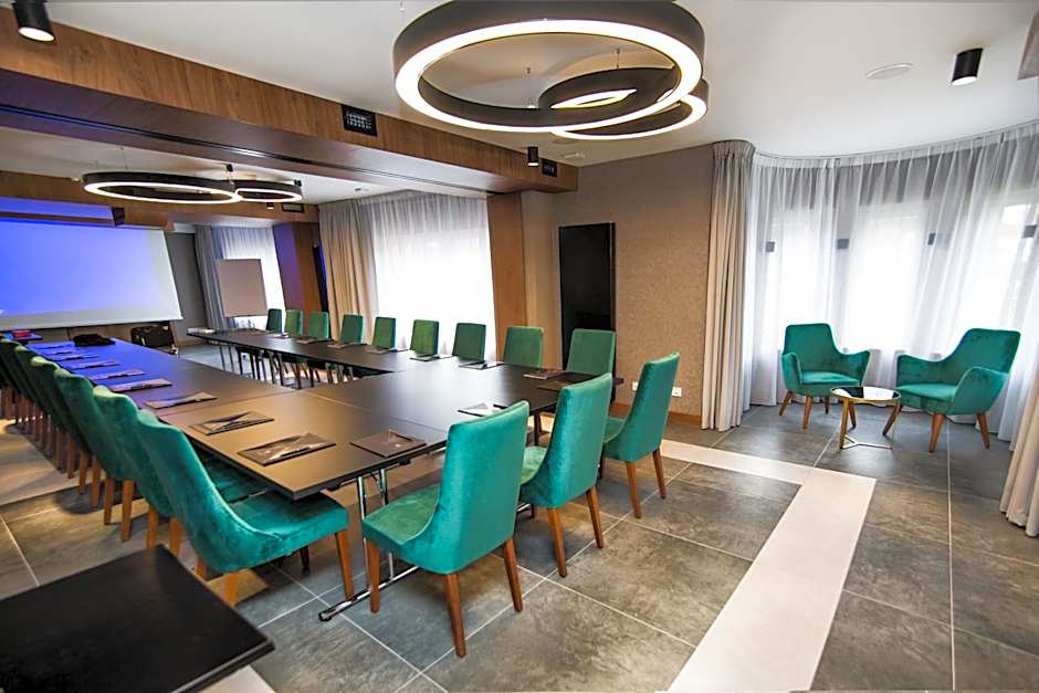 Platinum Palace Residence Boutique Hotel