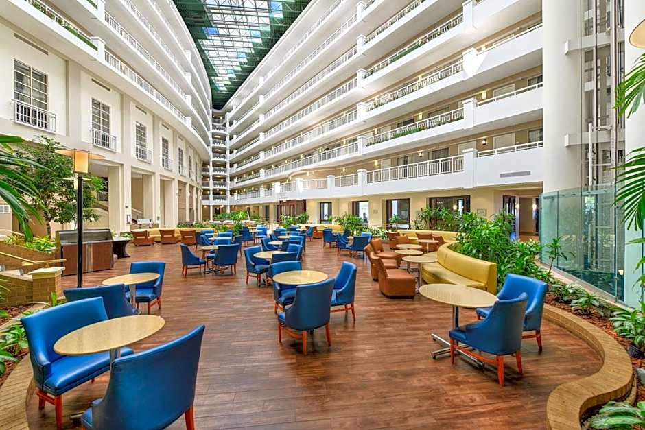 Embassy Suites By Hilton Hotel Alexandria-Old Town