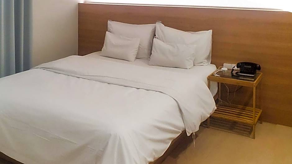 DongBaek Hotel Gohyeon