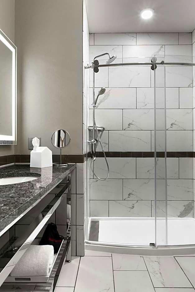 The Current Iowa, Autograph Collection by Marriott