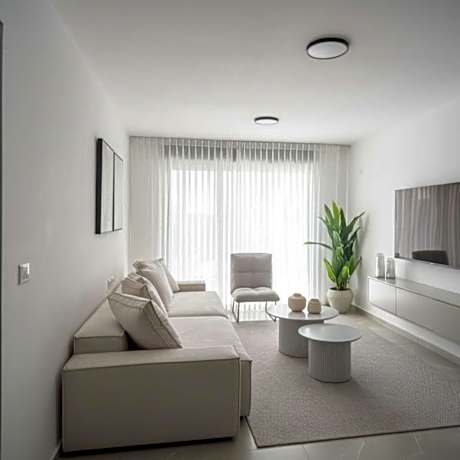 O&O Group-Warm & Modern 2BR by the Sea