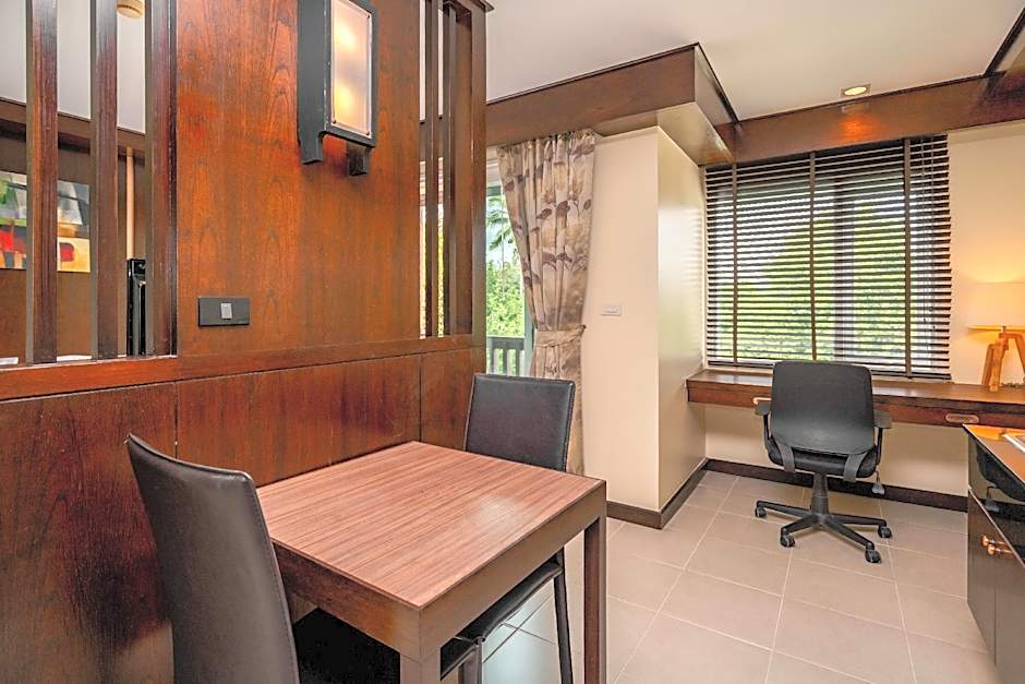Ratana Hotel Chalong
