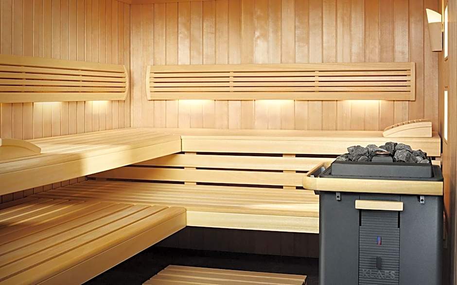 Amphora Hotel & Suites