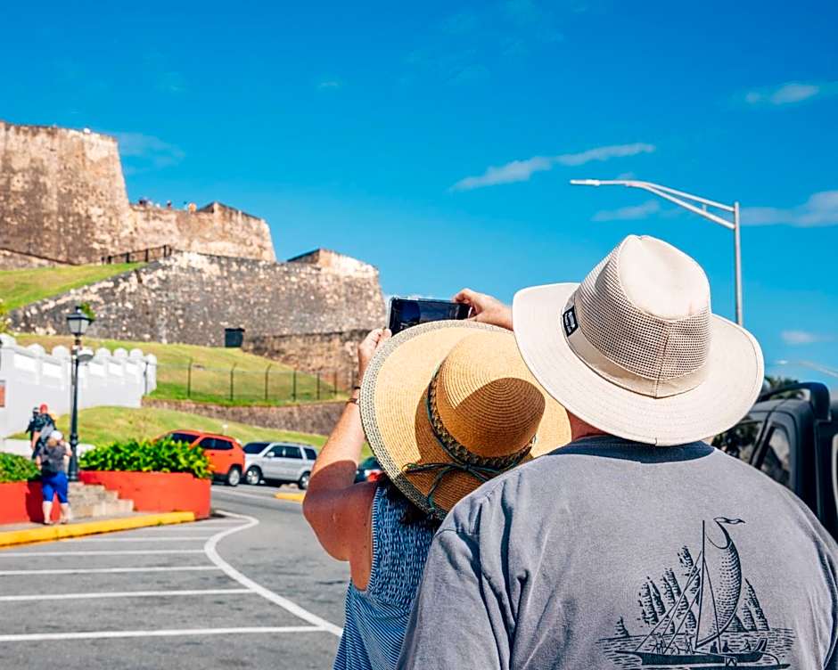 The Wave Hotel Condado