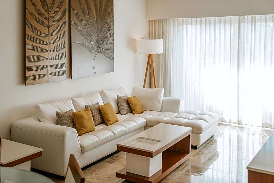 The Reef 28 - Adults Only - All Suites - Optional Gourmet All Inclusive