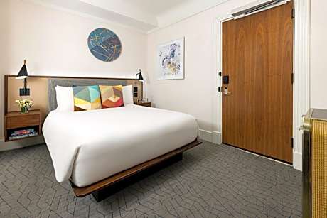 Queen Room with Accessible Shower