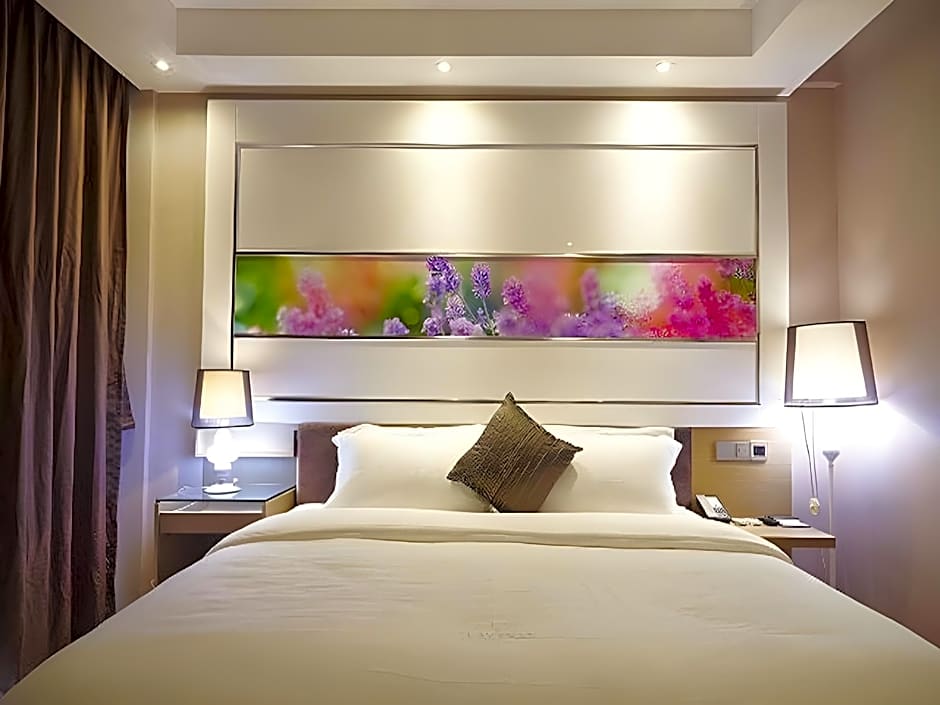 Lavande Hotel Wuhan Wujia Mountain Branch