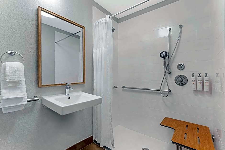 Sonesta Simply Suites Baltimore BWI Airport