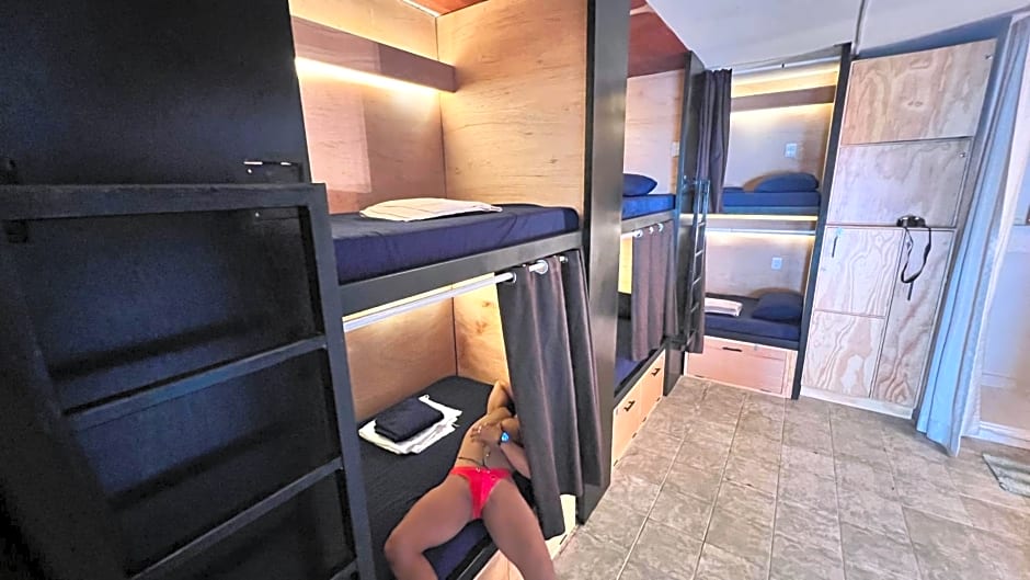 Jet's Gay Youth Hostel
