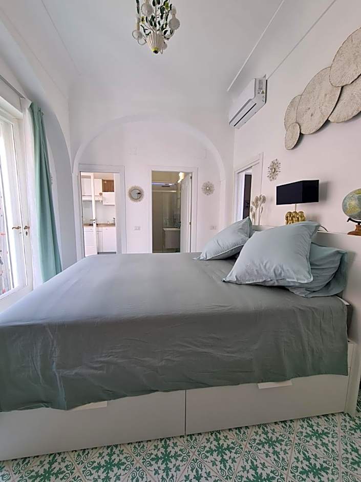 Casa Leucosia Suites