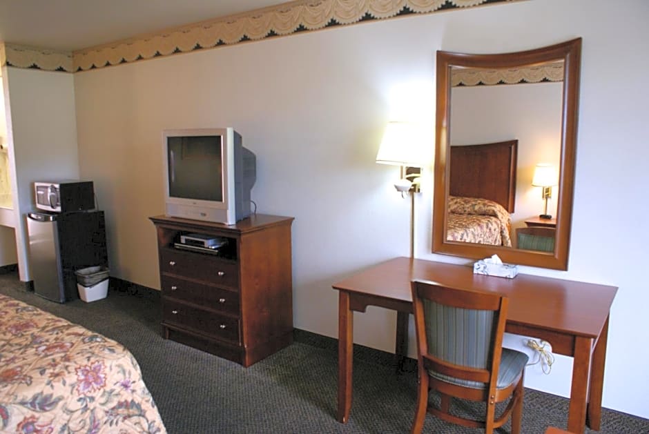 Airport Inn