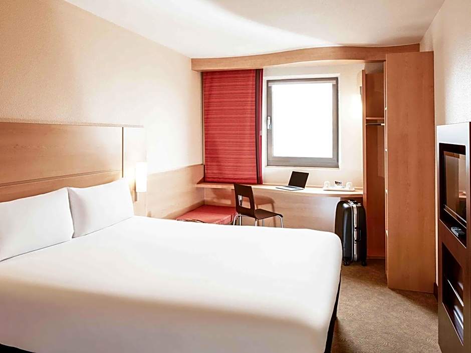 Ibis Borehamwood Hotel