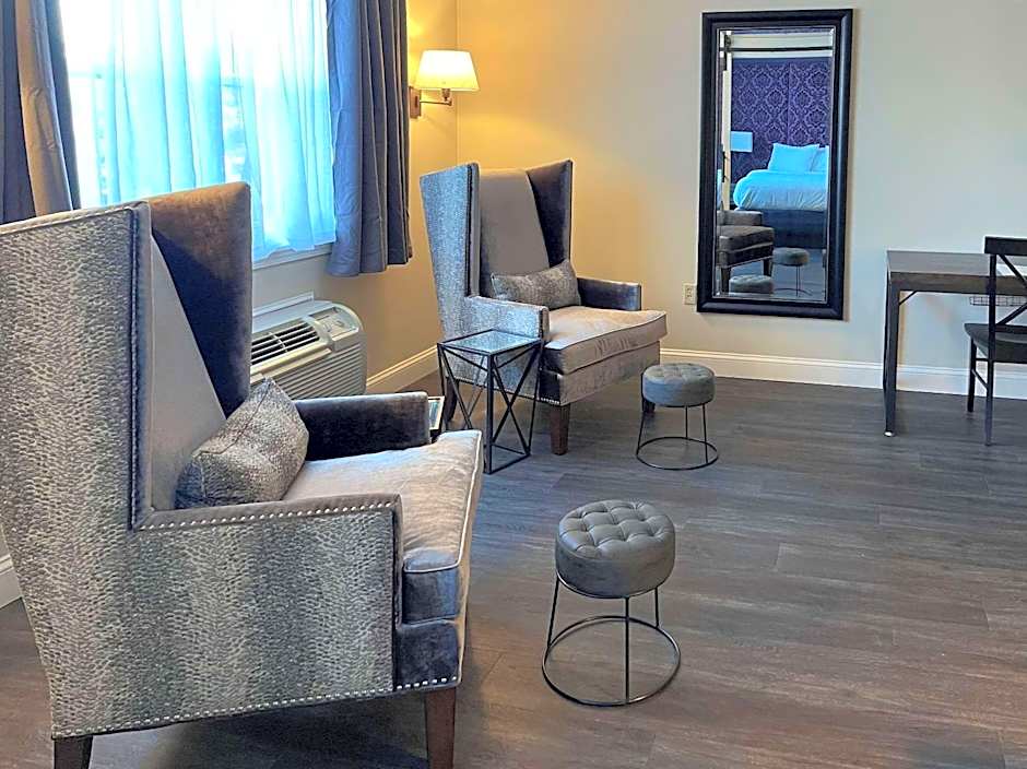 The Century House, Ascend Hotel Collection
