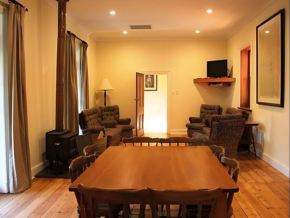 Bungaree Station Bed And Breakfast