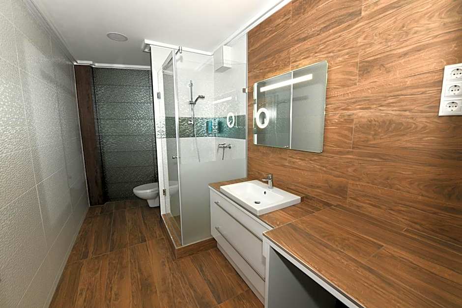 Jade Hotel-Ezüsthíd Hotel