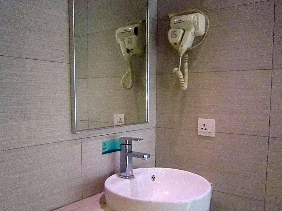 Hotel City Comfort Inn