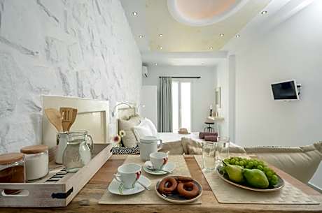 Studio (3 Adults)