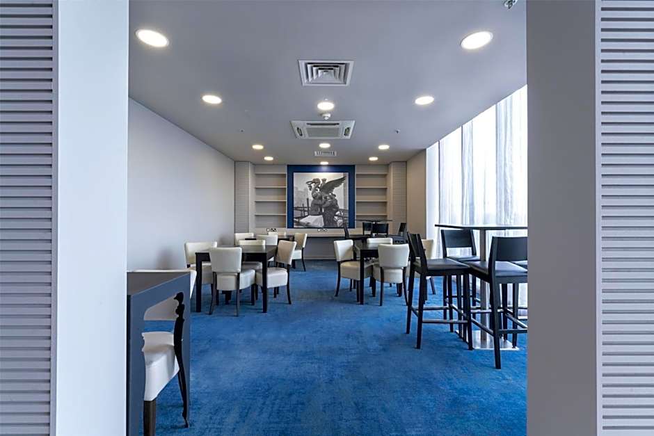 Hampton By Hilton Liverpool John Lennon Airport