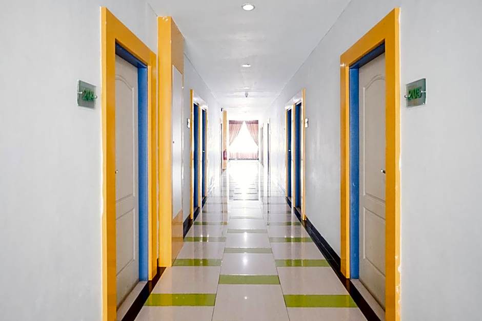 RedDoorz Premium at Hotel T-ONE Jambi